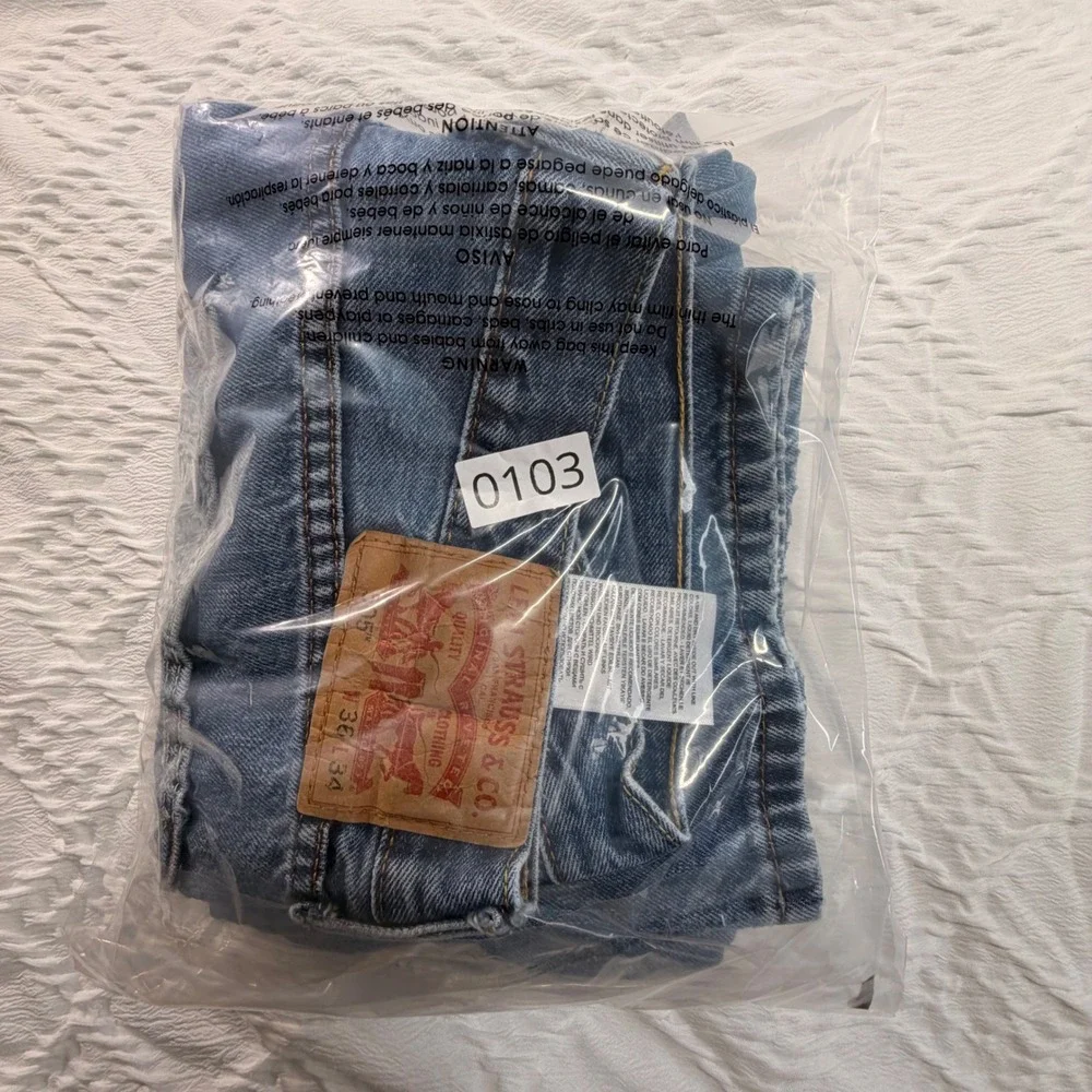 Levis 505 Regular Fit Straight Leg Jeans Mens 36x34 Blue Denim Distressed